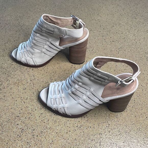 Caslon Martin Leather Open Toe Slingback Sandals 7 Bone - Picture 2 of 16